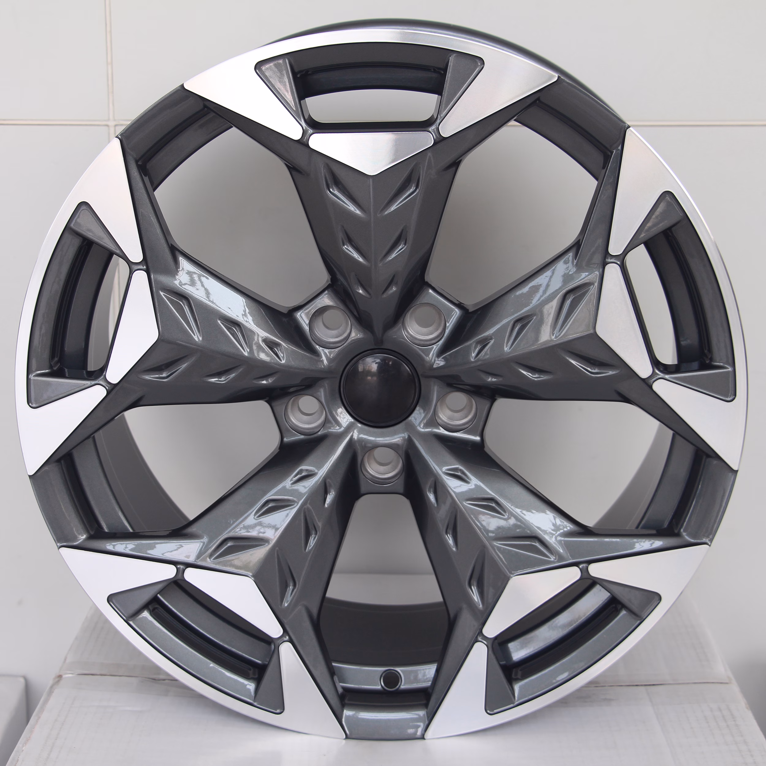 18 / 19 VW flow formed wheels ET 28-38 CB 57.1 , XN5137-1880-1