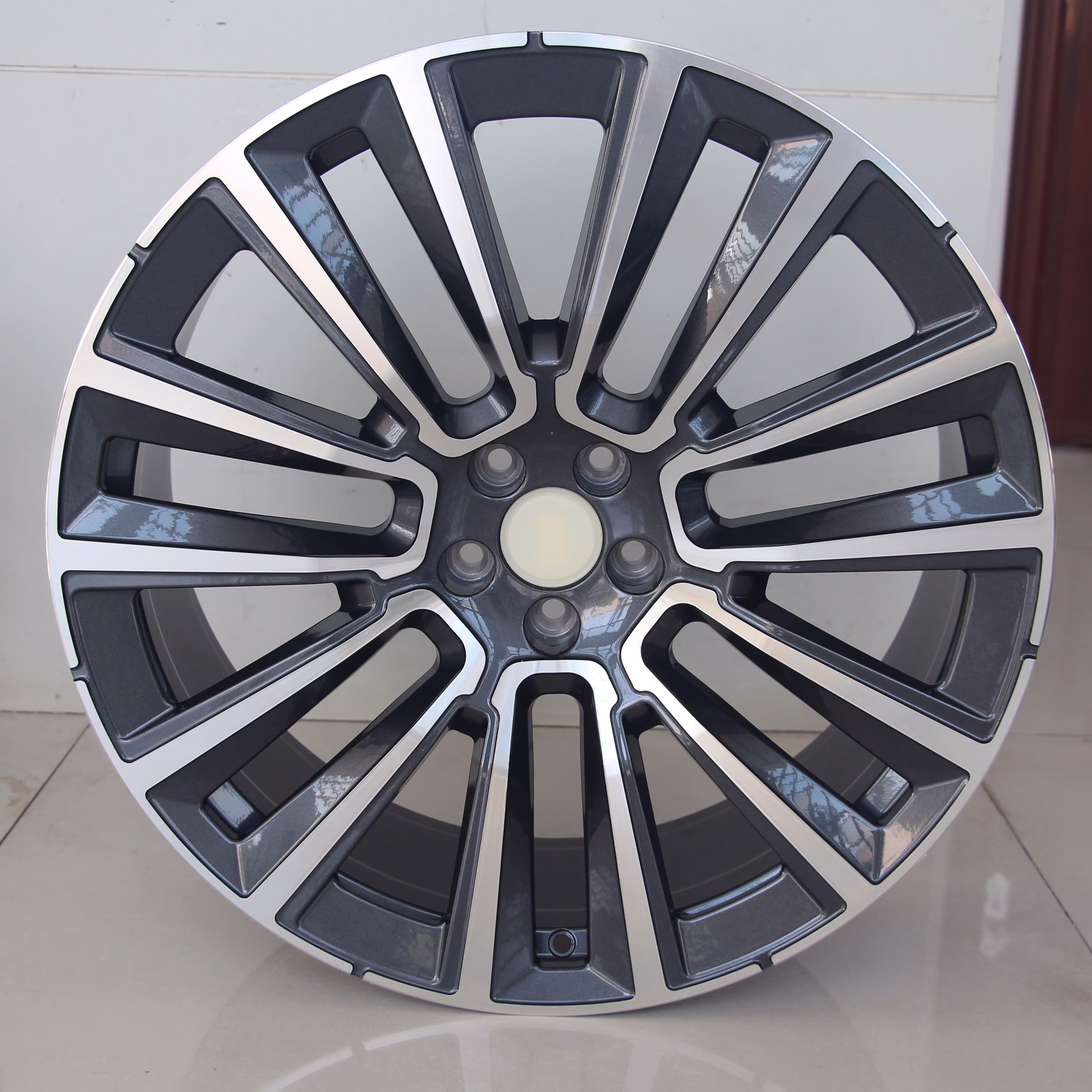 Can these mag rims fit on w204 2012 Mercedes Benz C200?-1